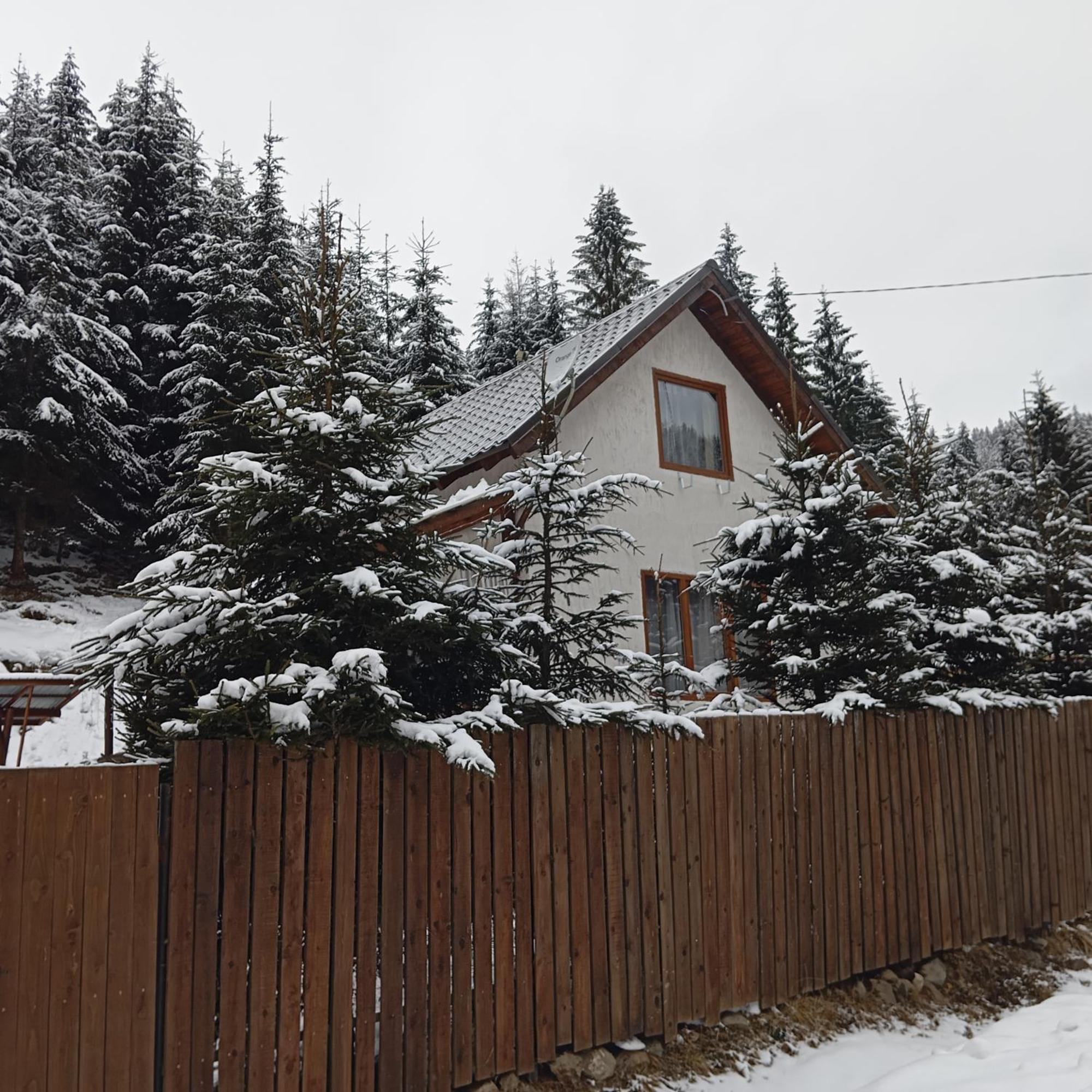 Csillag Kulcsoshaz Villa Gheorgheni  ภายนอก รูปภาพ